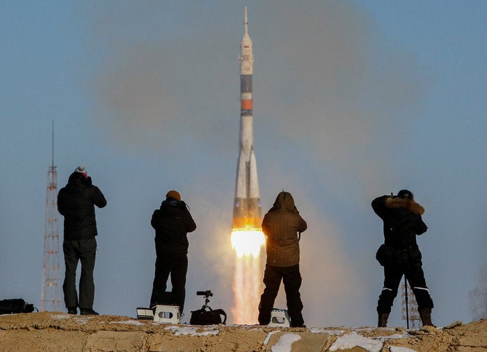 Η εντυπωσιακή εκτόξευση του πυραύλου Σογιούζ στο διάστημα (εικόνες,βίντεο)